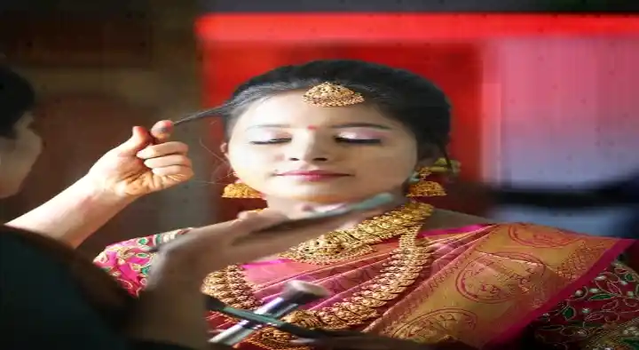 Rejiya Bridal Makeup Artistry in Ayyappa Nagar, Tirunelveli