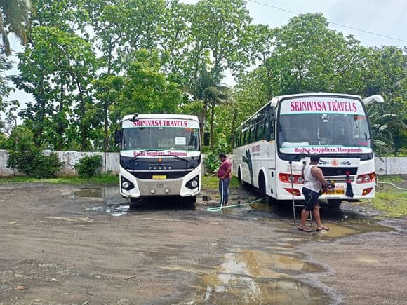 srinivasa cars and tourist bus travels rajamahendravaram in east godavari - Photo No.8