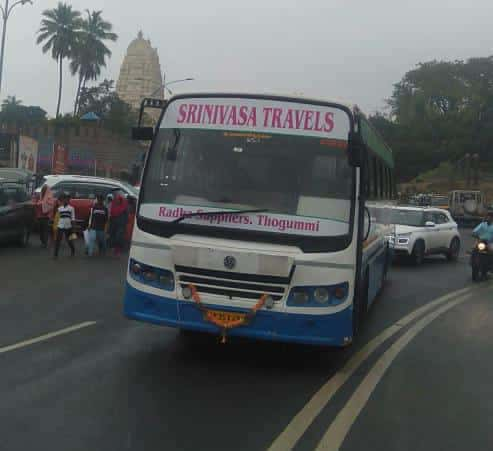 srinivasa cars and tourist bus travels rajamahendravaram in east godavari - Photo No.3