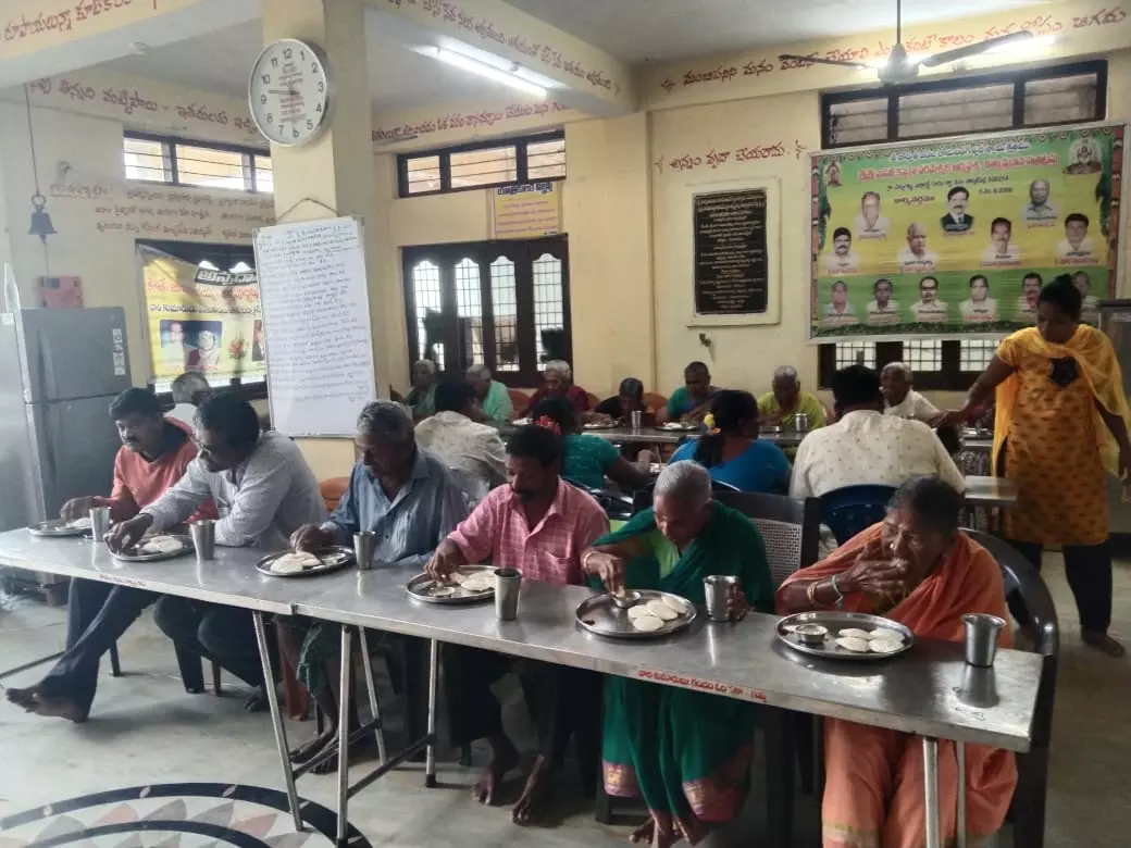 sri sri vasavi kanyaka parameswari aryavysya nityannadana satya trust narketpally in nalgonda - Photo No.0