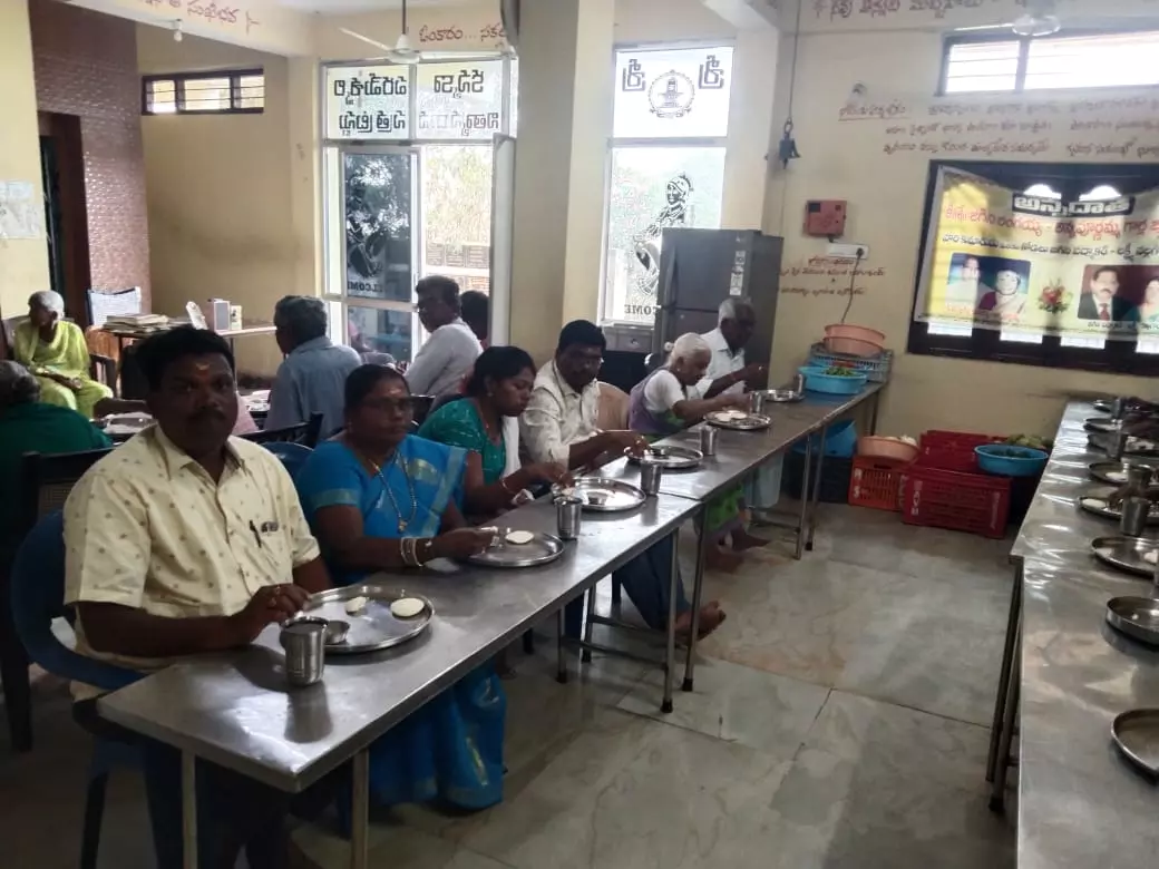 sri sri vasavi kanyaka parameswari aryavysya nityannadana satya trust narketpally in nalgonda - Photo No.1