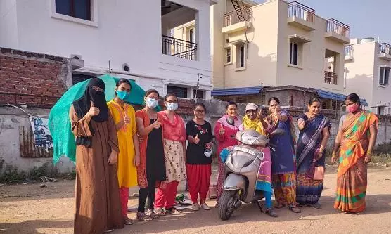 sri sharada scooty driving school mills colony in warangal - Photo No.7