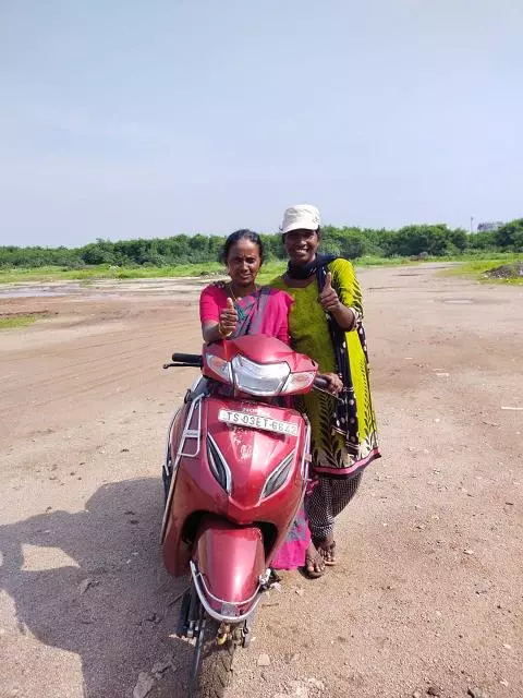 sri sharada scooty driving school mills colony in warangal - Photo No.1