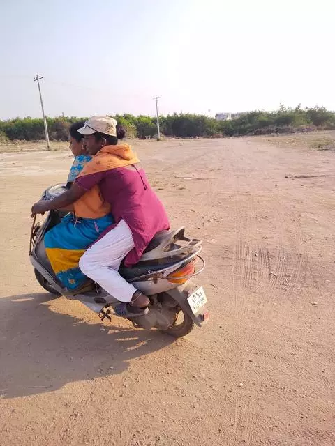 sri sharada scooty driving school mills colony in warangal - Photo No.14