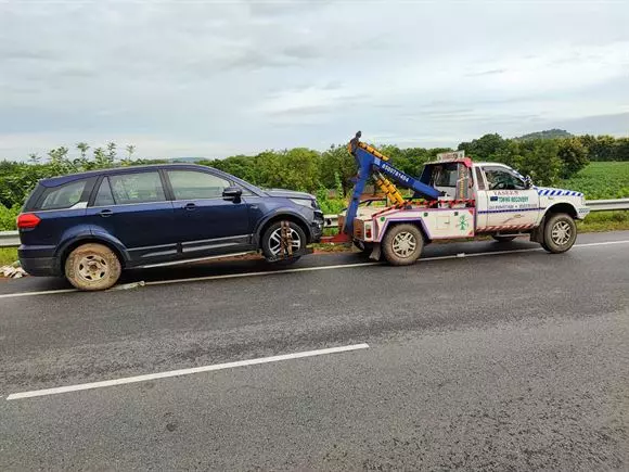 yasin baba car towing lb nagar in warangal - Photo No.1