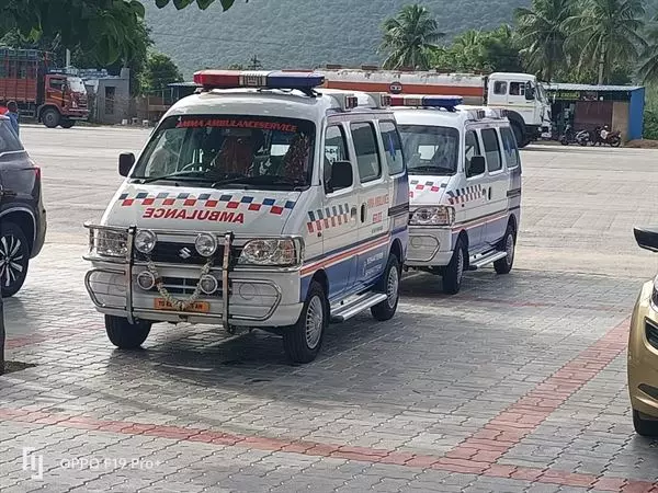 amma ambulance services bus stand in vijayawada - Photo No.12