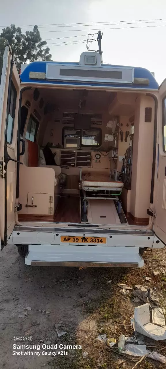 amma ambulance services bus stand in vijayawada - Photo No.18