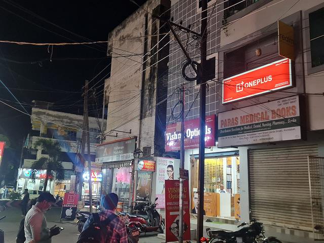 one plus authorised service centre arundalpet in vijayawada - Photo No.9