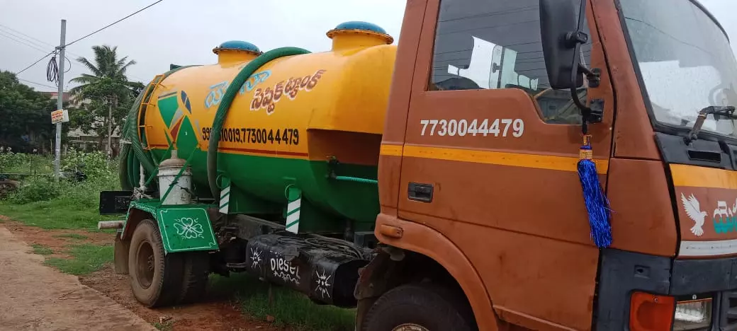 yona septic tank cleaning bus stand in visakhapatnam - Photo No.3