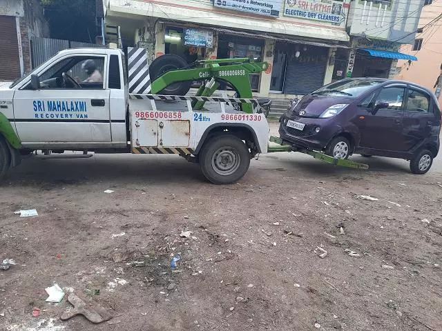 sri mahalaxmi recovery van vidyanagar,mulugu x road, warangal - Photo No.0