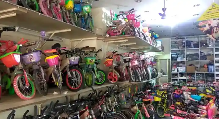 Ravikanth Cycle Mart in Tapovanam