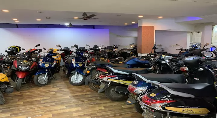 Royal Brothers Bike Rentals in Somajiguda