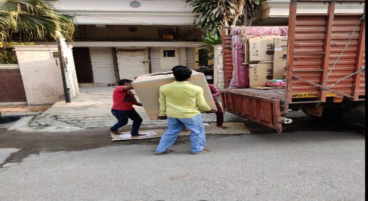 Sri Yashwanth Packers and Movers in Hayathnagar