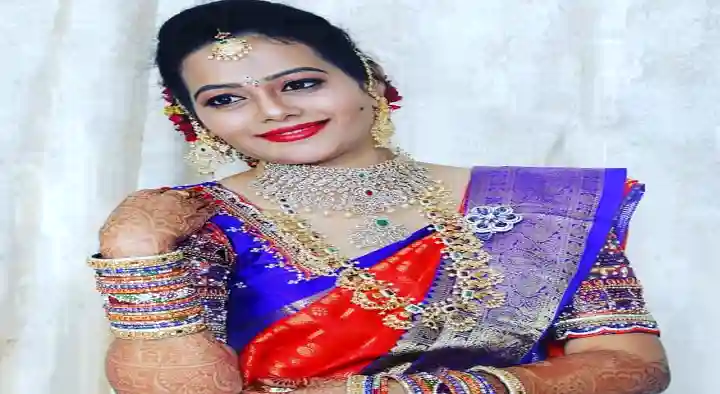 Dakshitha Beauty Parlour and Artist in Varadiah Nagar