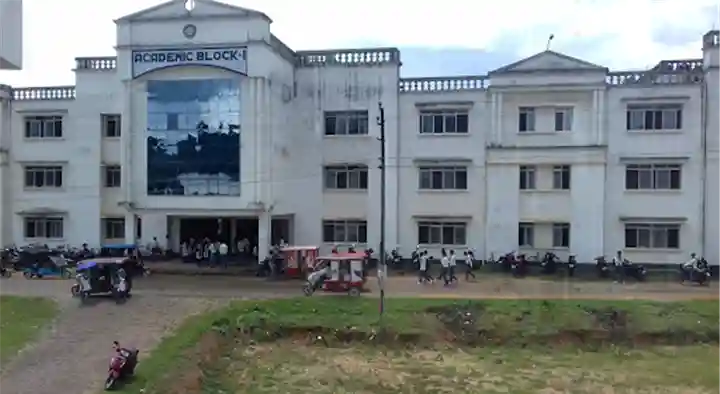 Neelagiri Degree College in Ramagiri