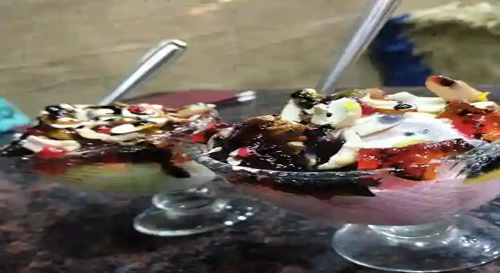 Scoops Ice Cream Parlour in Khaleelwadi