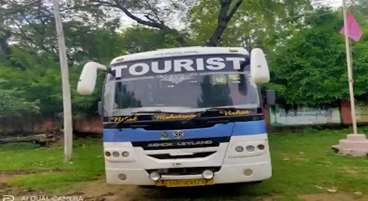 Lakshmi Tours and Travels in Laxmi Nagar