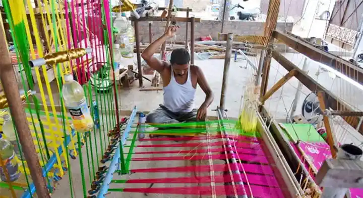 Sreenivasa Handlooms in Governorpet