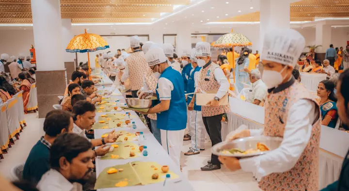 Guntur Vari Kanakamahalakshmi Catering in Maddilapalem