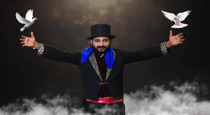 Magician Vasanth in Maharanipeta